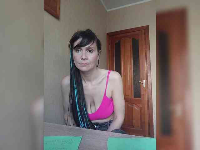 Hellenalonenochka webcam