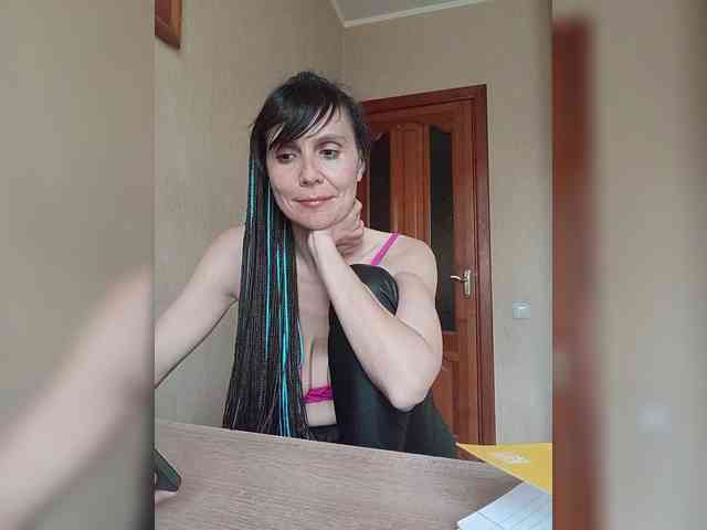 Hellenalonenochka webcam