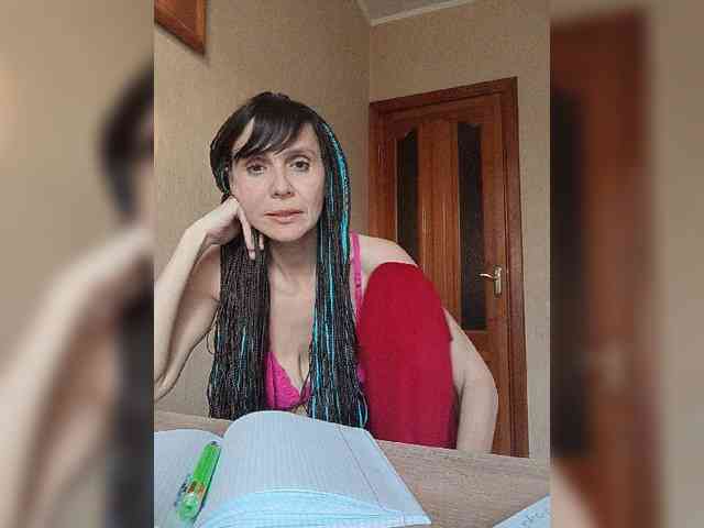Hellenalonenochka webcam