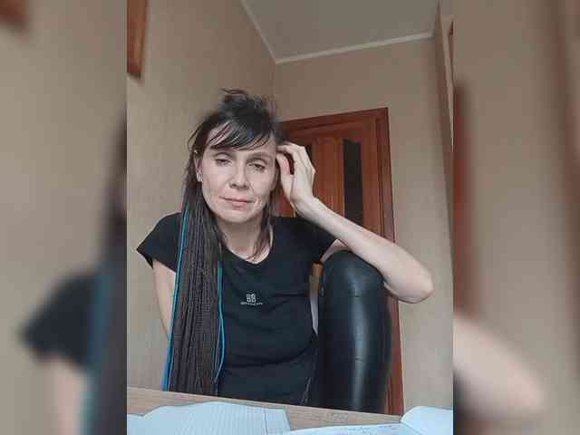 Hellenalonenochka webcam