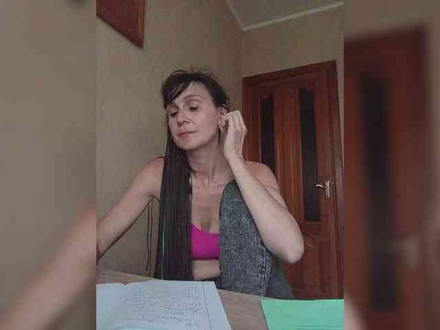 Hellenalonenochka webcam