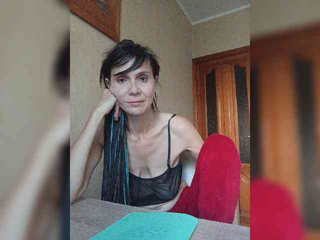 Hellenalonenochka webcam