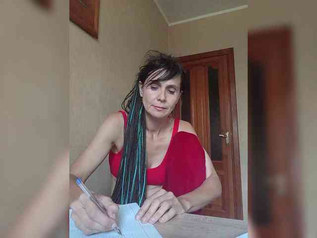 Hellenalonenochka webcam