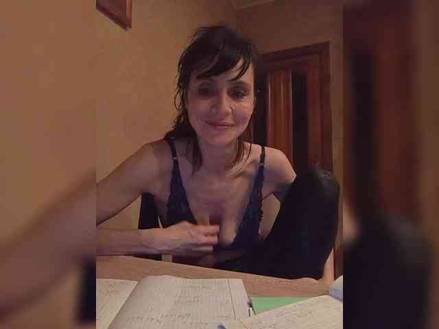 Hellenalonenochka webcam