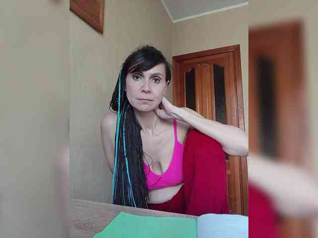 Hellenalonenochka webcam