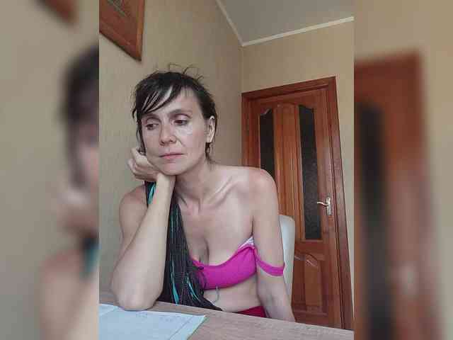 Hellenalonenochka webcam