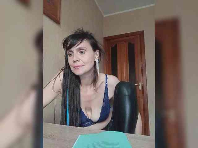 Hellenalonenochka webcam