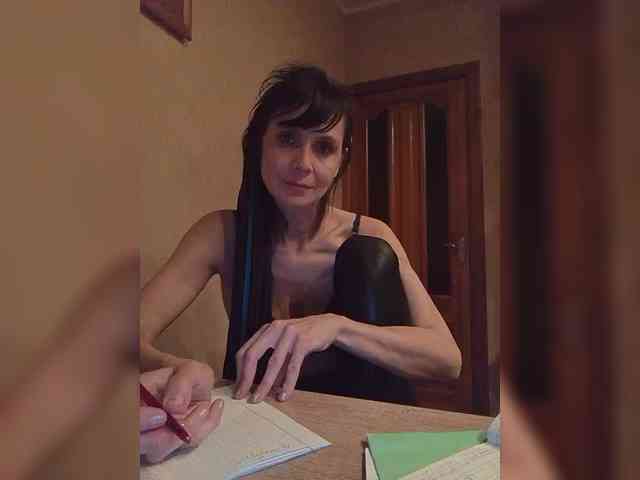 Hellenalonenochka webcam