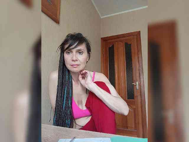 Hellenalonenochka webcam