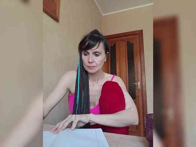 Hellenalonenochka webcam