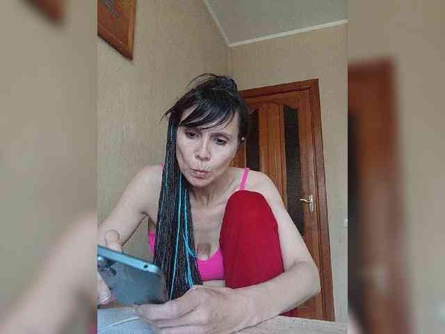 Hellenalonenochka webcam