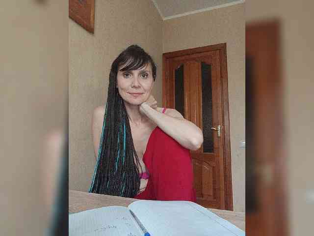 Hellenalonenochka webcam