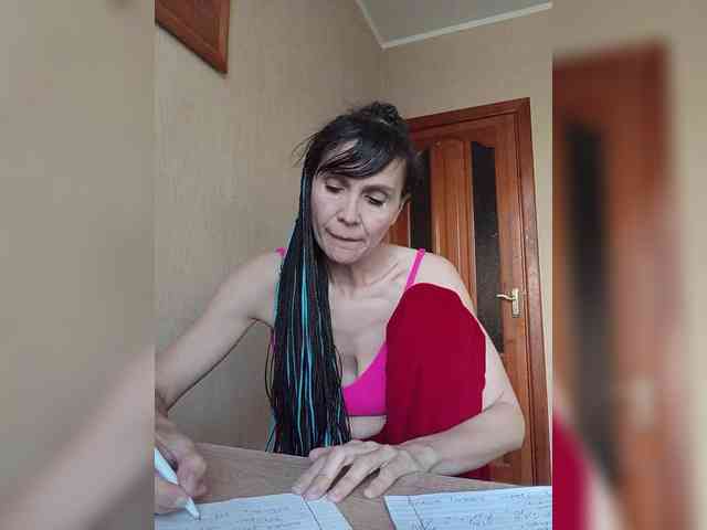 Hellenalonenochka webcam