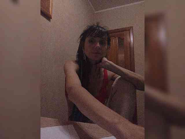 Hellenalonenochka webcam
