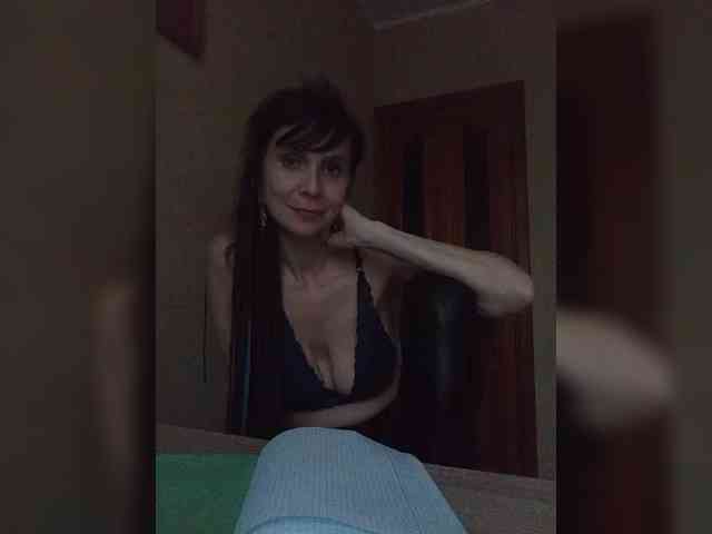 Hellenalonenochka webcam