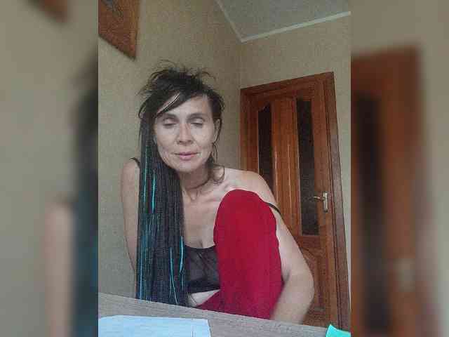 Hellenalonenochka webcam