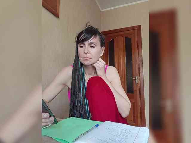 Hellenalonenochka webcam