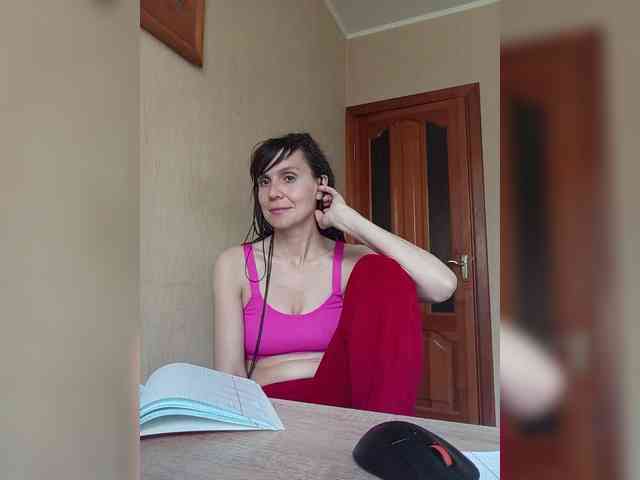 Hellenalonenochka webcam