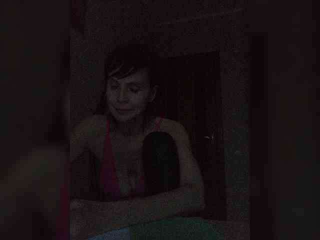 Hellenalonenochka webcam