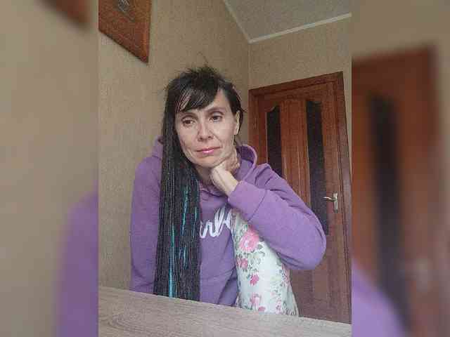 Hellenalonenochka webcam