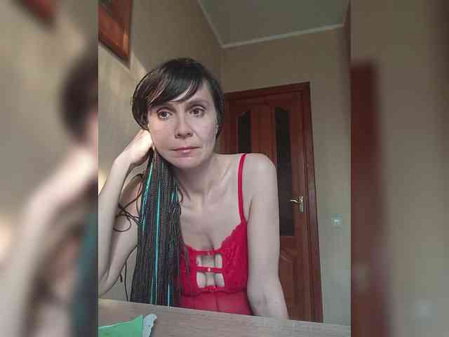 Hellenalonenochka webcam