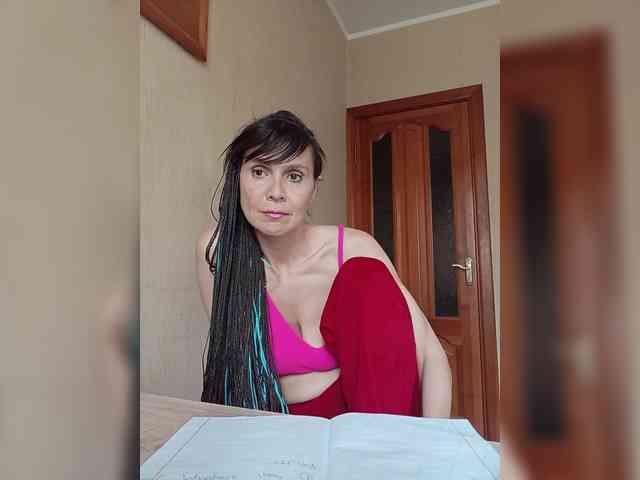 Hellenalonenochka webcam