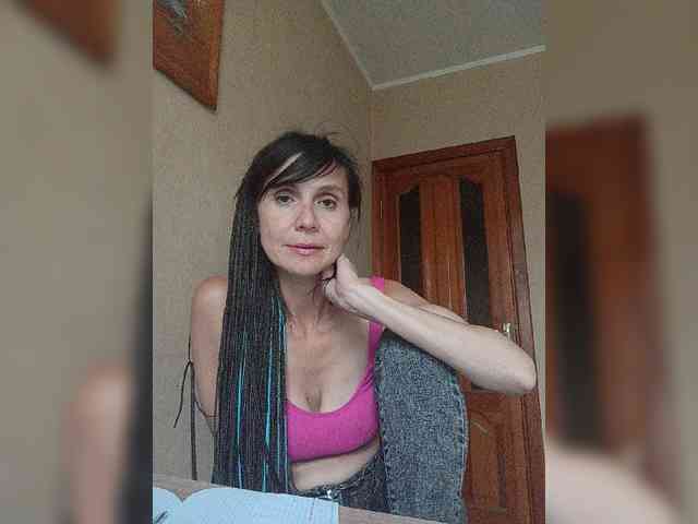 Hellenalonenochka webcam
