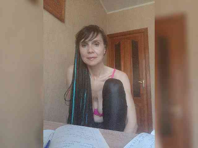 Hellenalonenochka webcam