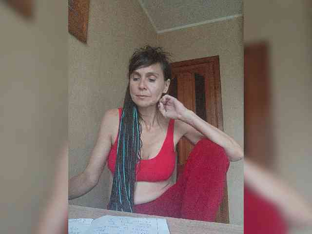 Hellenalonenochka webcam
