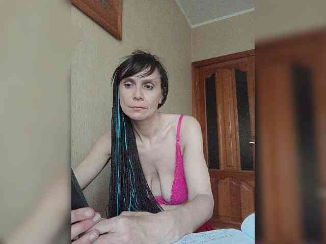Hellenalonenochka webcam