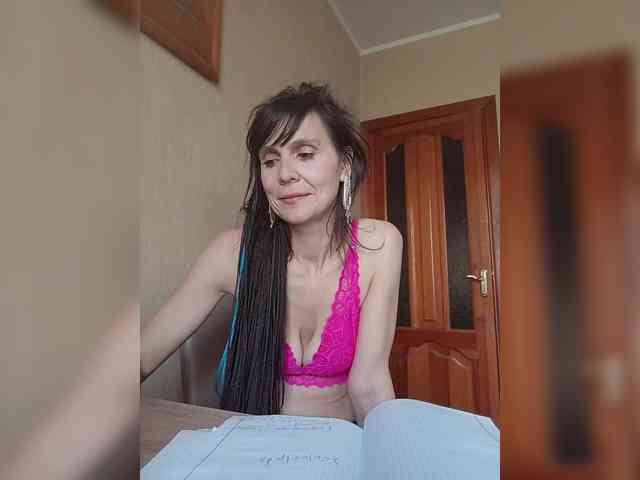 Hellenalonenochka webcam