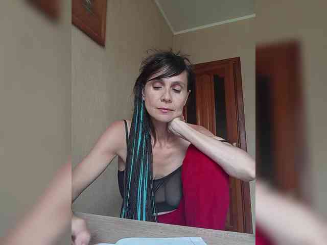 Hellenalonenochka webcam