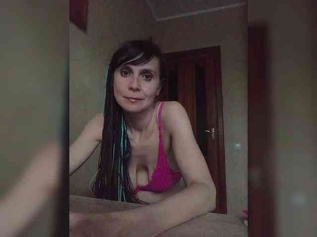 Hellenalonenochka webcam