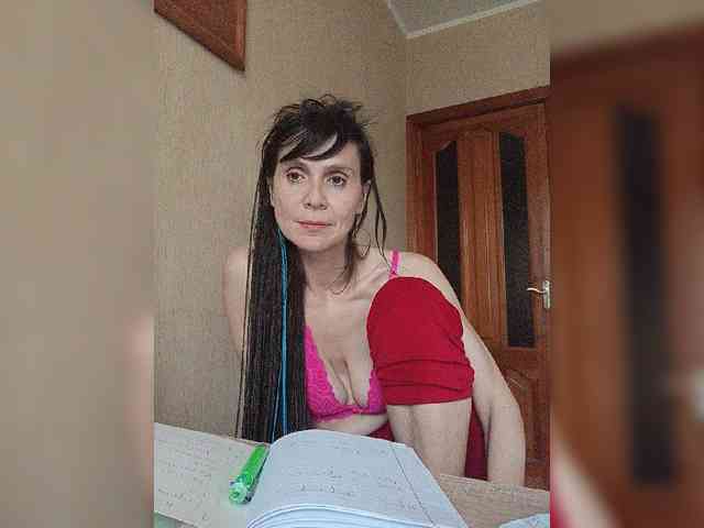 Hellenalonenochka webcam