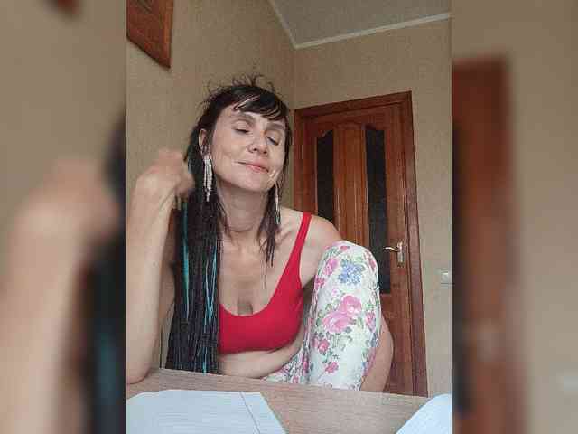 Hellenalonenochka webcam