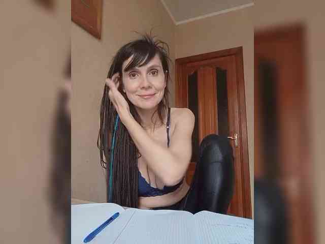 Hellenalonenochka webcam