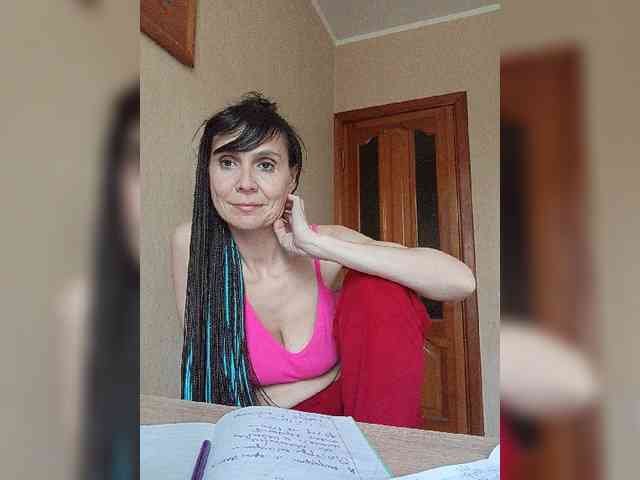 Hellenalonenochka webcam