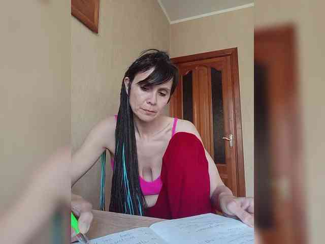 Hellenalonenochka webcam