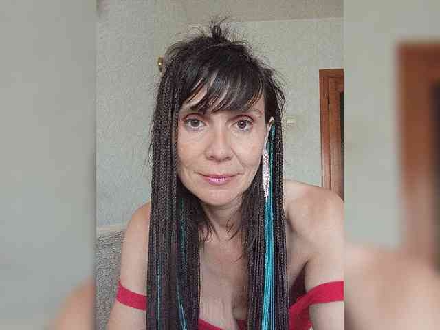 Hellenalonenochka webcam