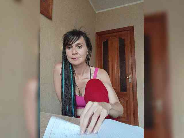 Hellenalonenochka webcam