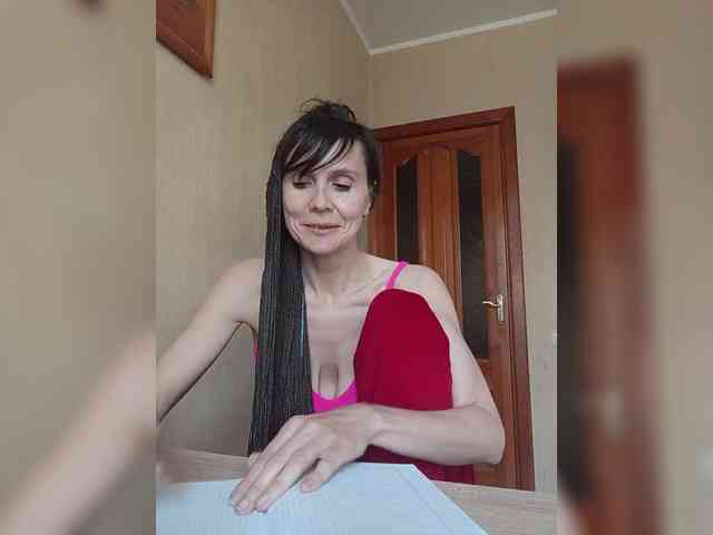 Hellenalonenochka webcam