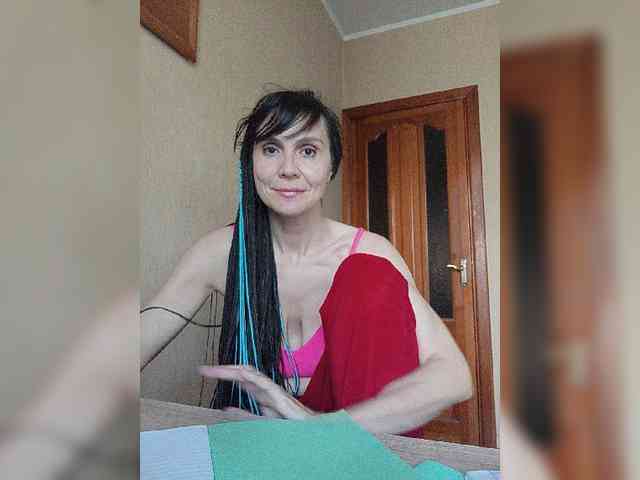 Hellenalonenochka webcam