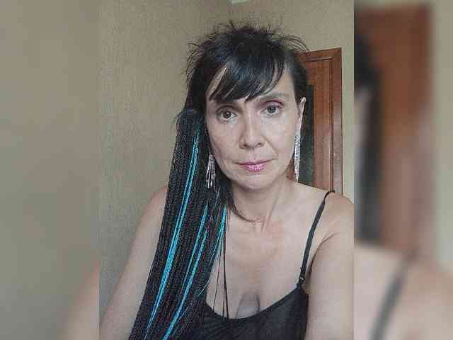Hellenalonenochka webcam