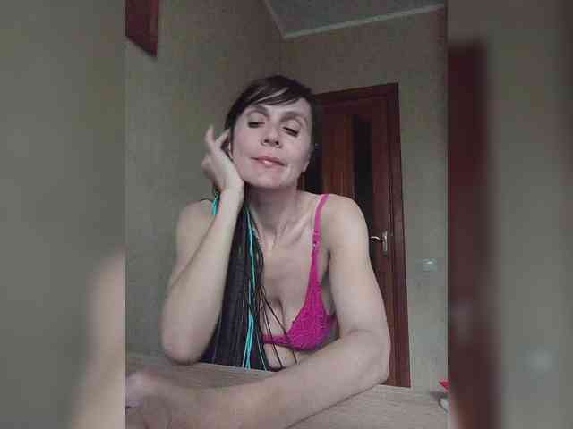 Hellenalonenochka webcam