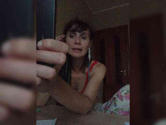 Hellenalonenochka webcam