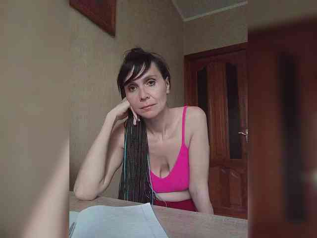 Hellenalonenochka webcam
