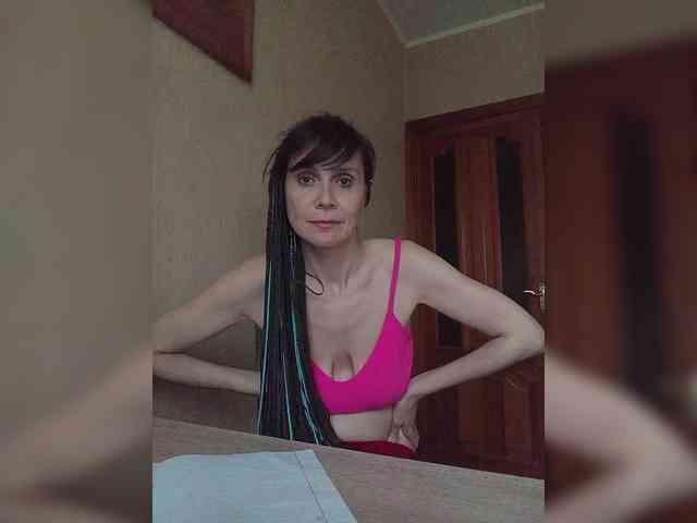 Hellenalonenochka webcam