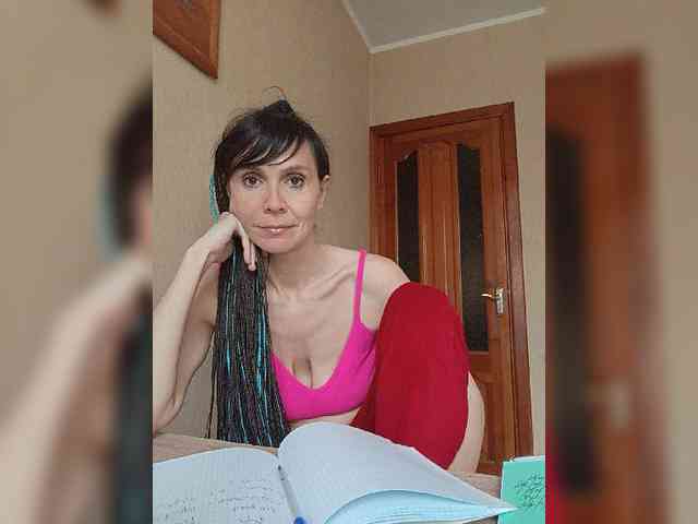 Hellenalonenochka webcam