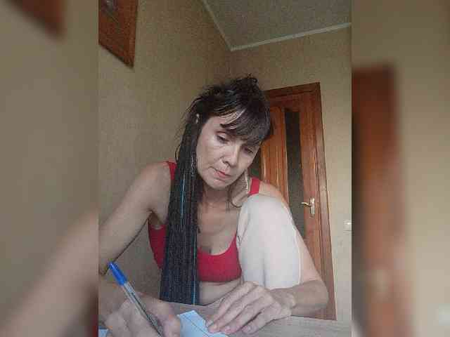 Hellenalonenochka webcam