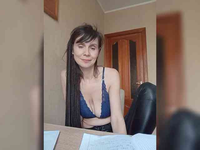 Hellenalonenochka webcam